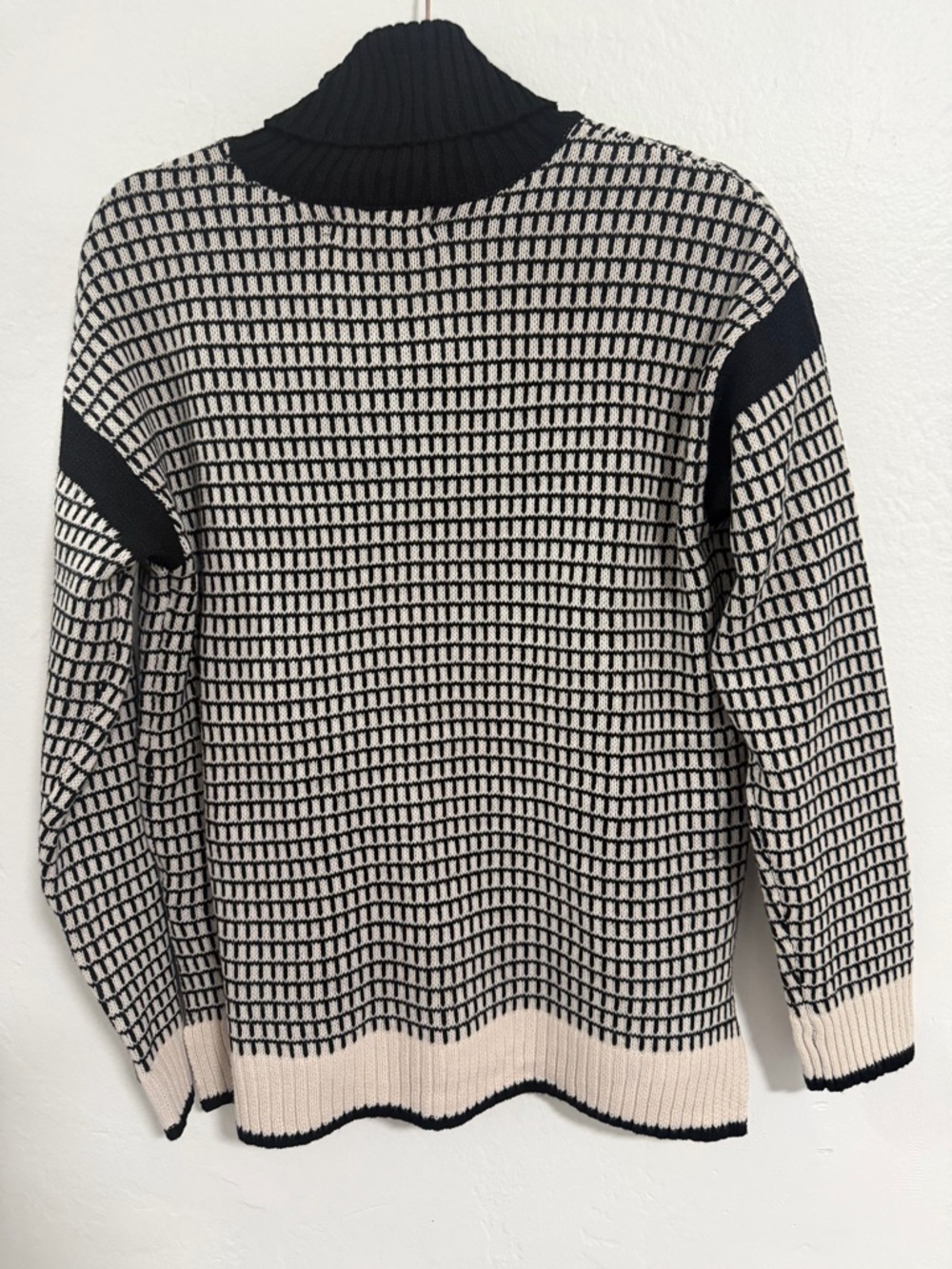 Verve Ami Black and Cream Patterned Turtleneck Sweater Medium NWT - Picture 9 of 11